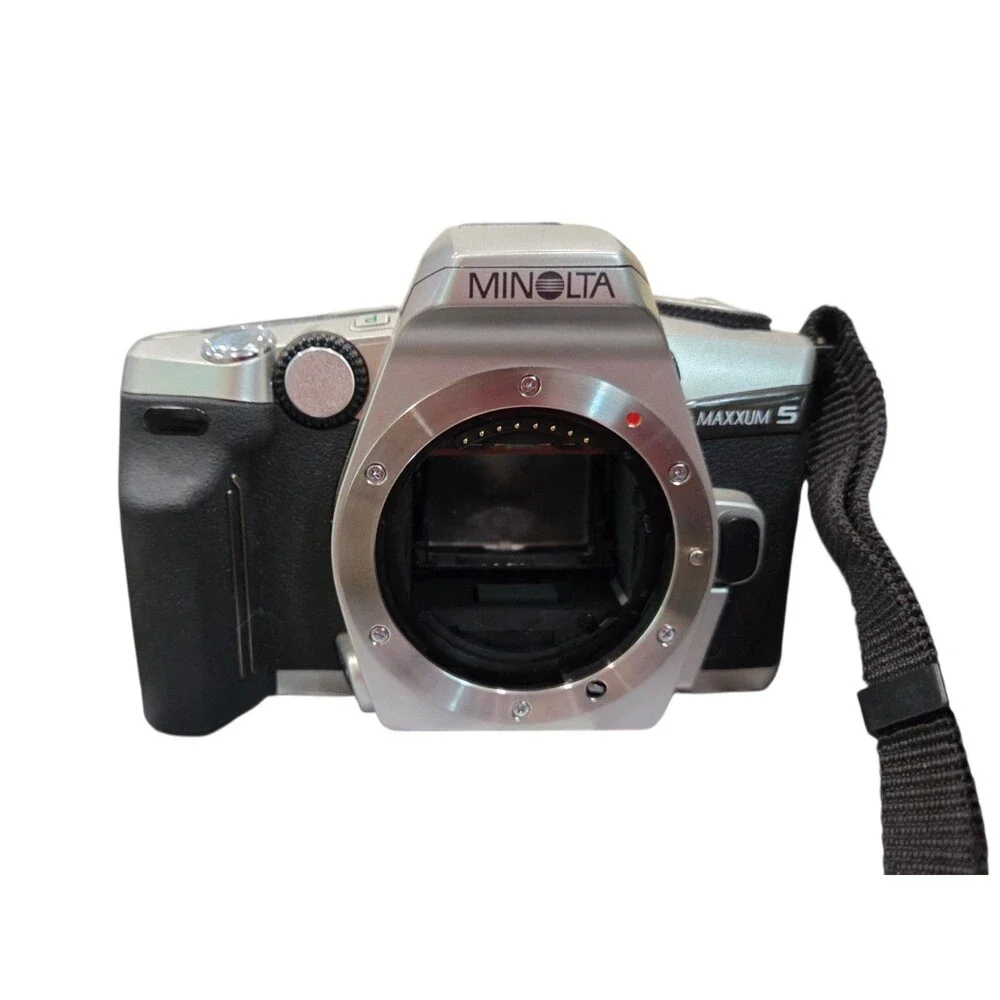 Minolta Maxxum 5 35MM SLR Film Camera with  AF Zoom 70-210 In Box! Vintage